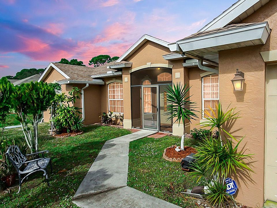1st image of 2565 SE Mariposa Ave