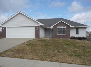 102 Phillip Pl, Indianola, IA 50125