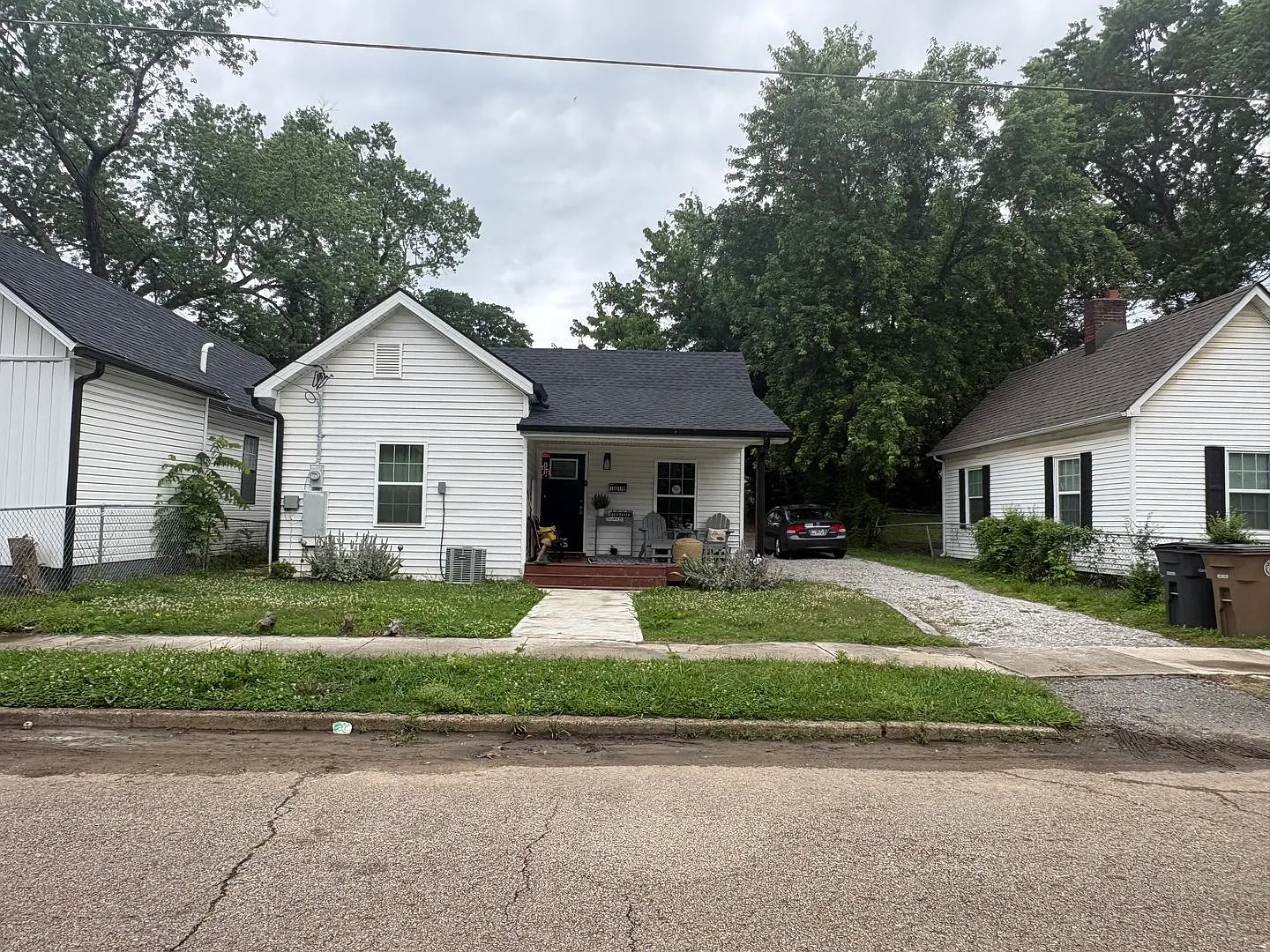 3br/2ba One-Level Home Near Downtown - Short-Term Lease Available — Photo 2