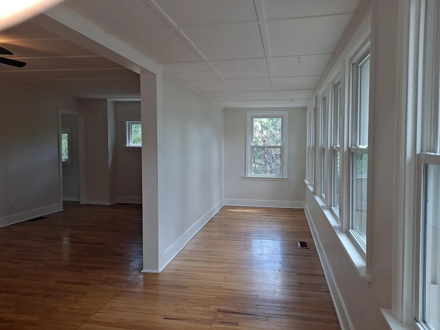 23 Dorchester Dr — Photo 2