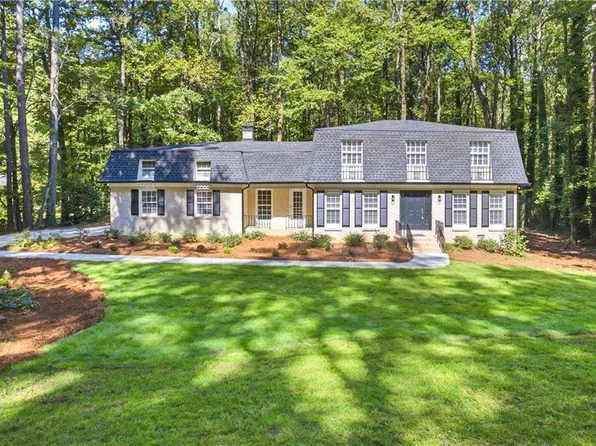 2399 Deer Ridge Dr, Stone Mountain, GA 30087
