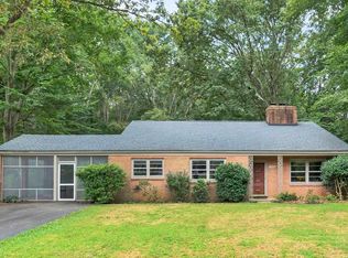 1506 Bunker Hill Dr, Charlottesville, VA