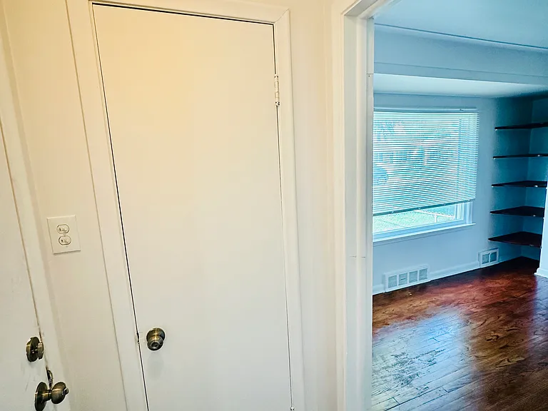 11026 Studebaker Ave — Photo 3