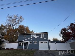 10 Bruce St, Old Bridge, NJ 08857