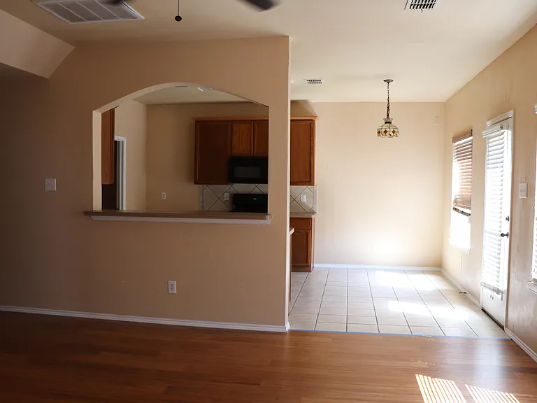 8508 Prairie Dawn Dr — Photo 6