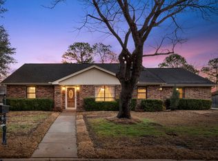 1632 Westridge Dr, Hurst, TX 76054