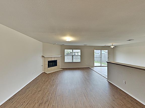 2nd image of 6084 Arabian Ave