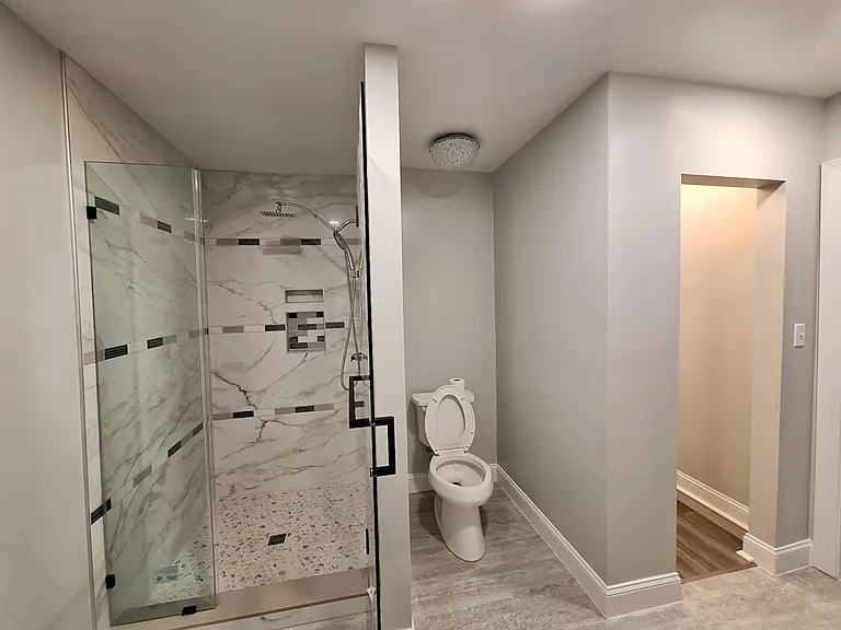 386 Holmes Cir — Photo 23