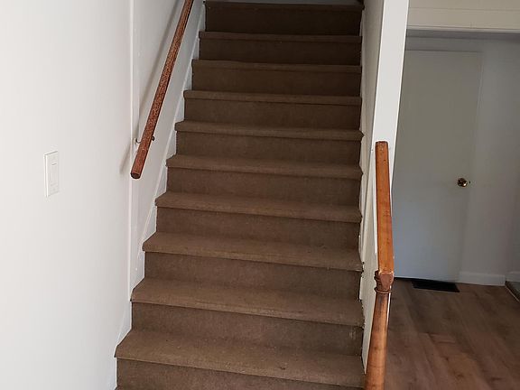 3rd image of 32 Lexington Ave #1
