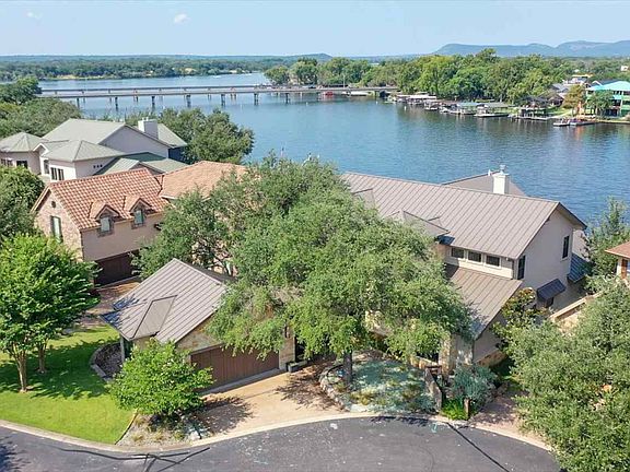 2nd image of 104 River Park Dr