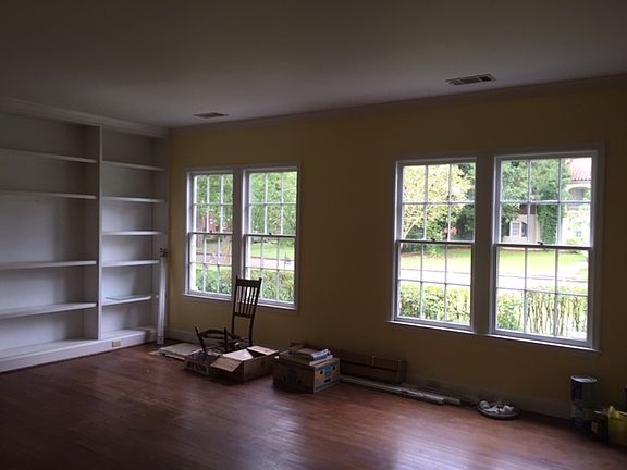 3rd image of 935 Arnold Ave