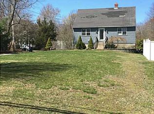 24 Mount View Ave, North Kingstown, RI 02852