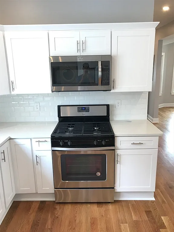 3 bed, 2.0 bath, 1900 sqft, $4,200 — Photo 3