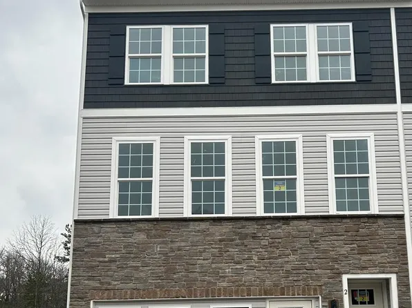 10 Wembley Way, Tinton Falls, NJ 07753