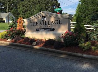 1146 Village Crk, Jonesboro, GA 30238
