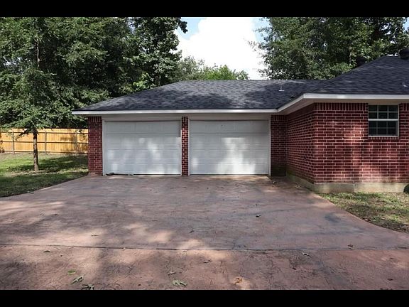 3rd image of 2653 W Rosemont St