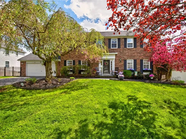109 Broadmoor Trl, Fairport, NY 14450