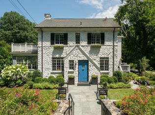 34 Crescent Rd, Riverside, CT 06878