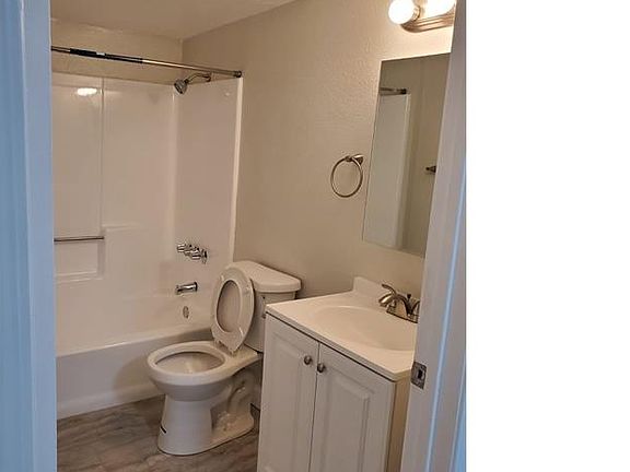 3rd image of 11308 S Figueroa St APT D