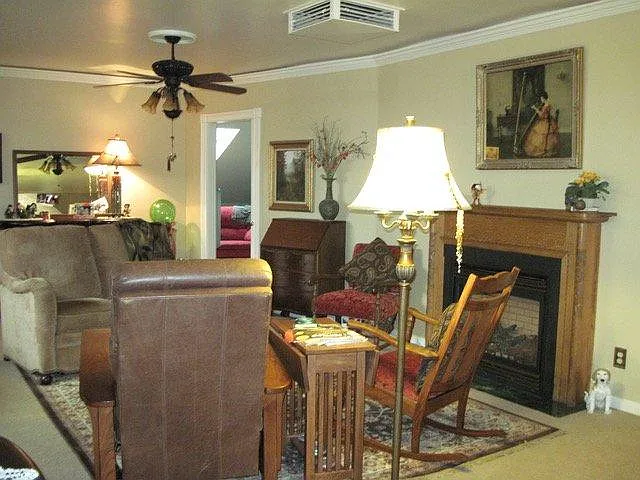 1321 Wood Ave #8 — Photo 4