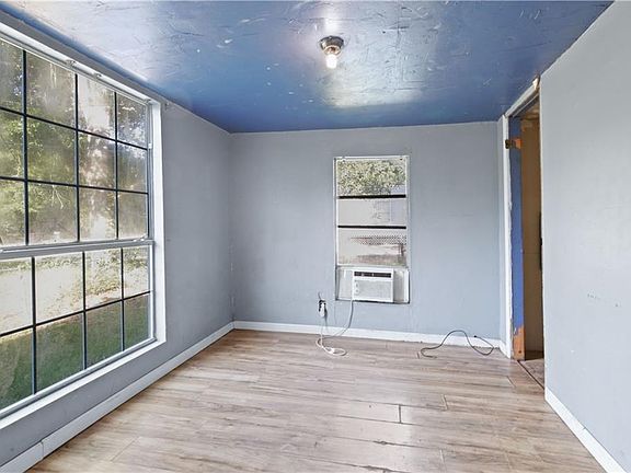 5th image of 25567 W Sycamore St