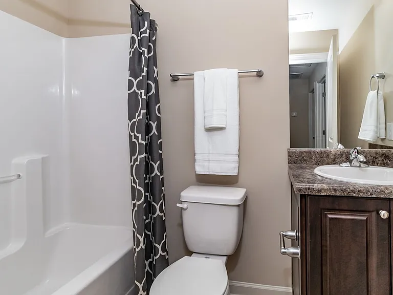 906 Erika Ln — Photo 16