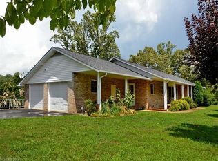 32 Bobwhite Hl, Leicester, NC 28748