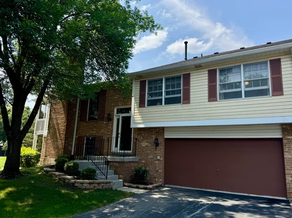 10243 Cambridge Dr, Mokena, IL 60448