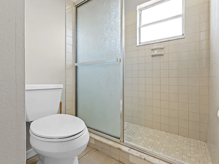 629 Stillview Cir — Photo 19