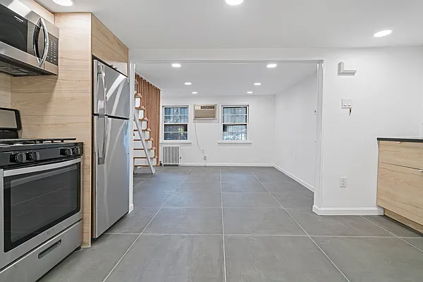 Rented by New York City Moves Team LLC | media 48