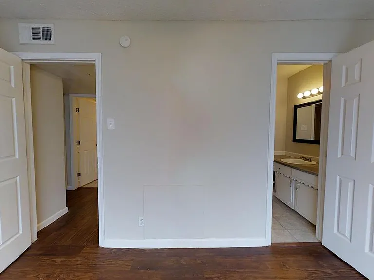 5515 Gaston — Photo 6