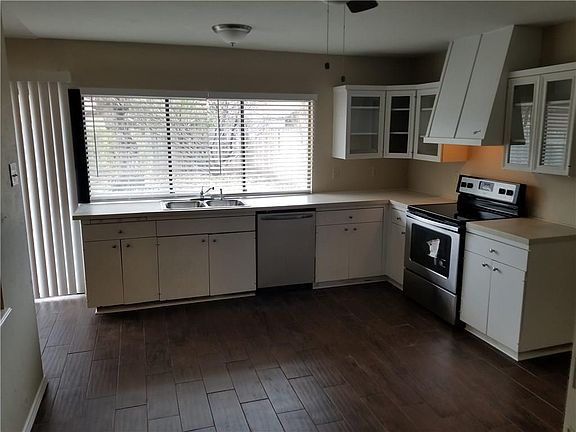 4th image of 3514 Elm Dr