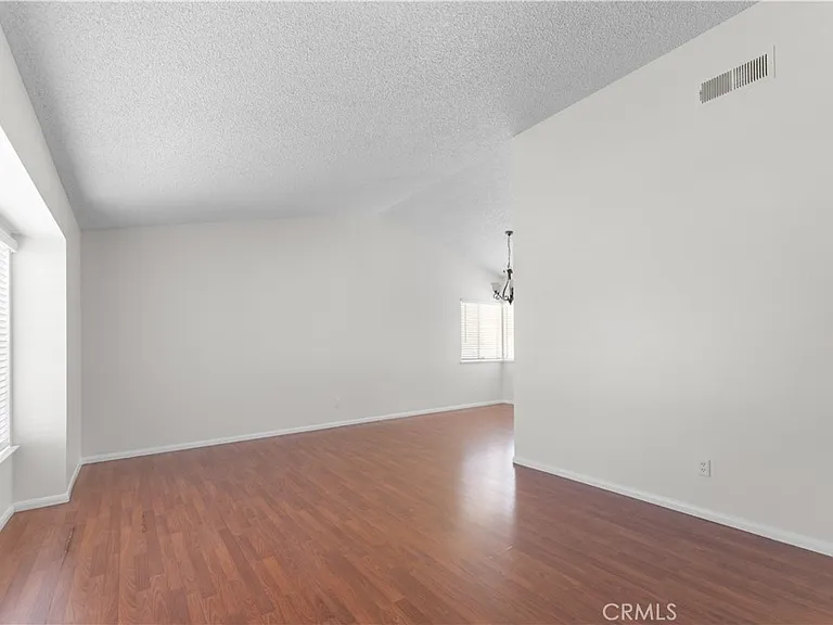 1232 Kings Rd — Photo 29