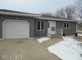 211 18th St NE, Watertown, SD 57201