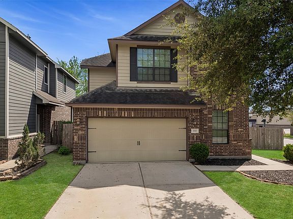 2nd image of 702 Aulia Ln