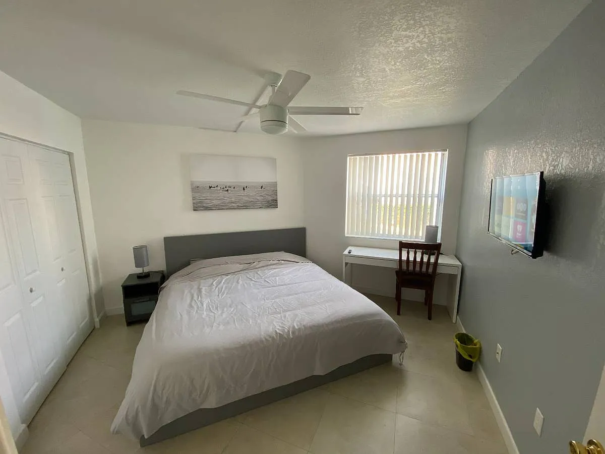 2 bed, 982 sqft, $2,000 — Photo 3