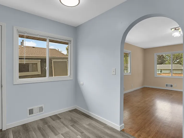 4949 Jackson St NE — Photo 13