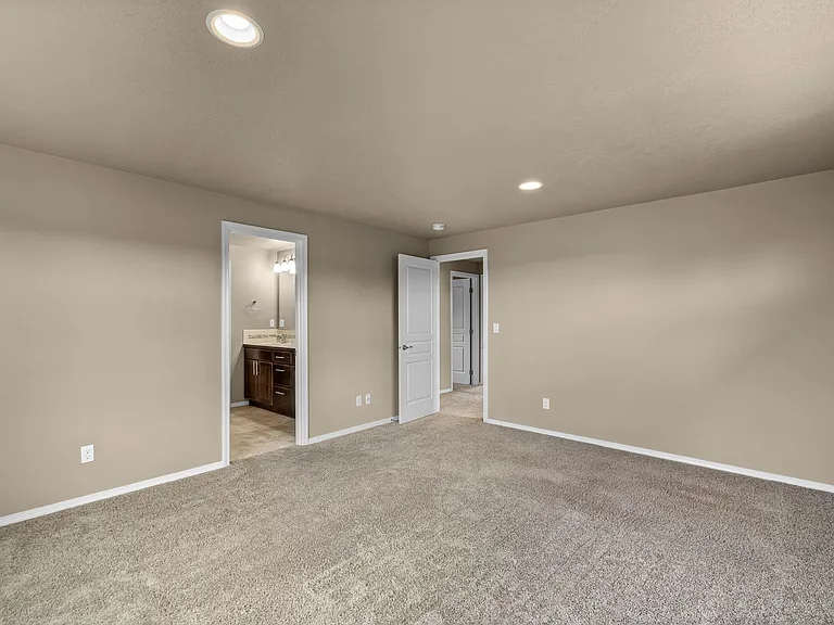 21154 Darnel Ave — Photo 19
