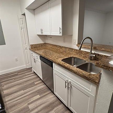4th image of 201 SW 116th Ave APT 108