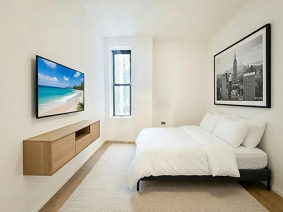 4th image of 366 W 52nd St APT 4a