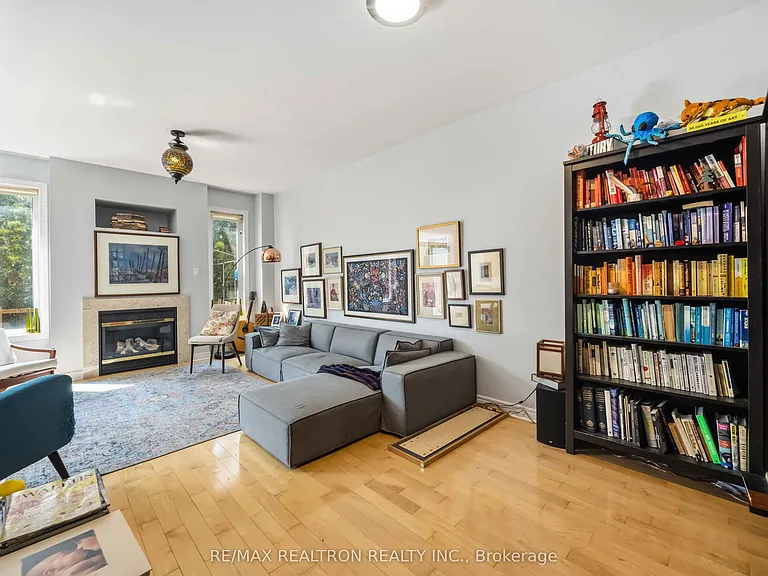 23 Amberty St — Photo 4