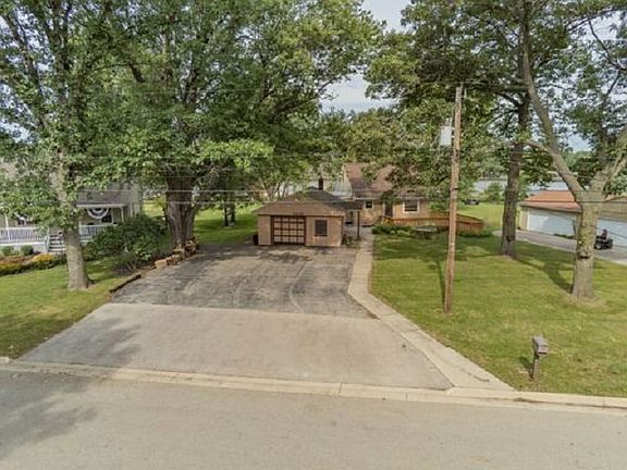 4th image of 10116 Queen Oaks Dr