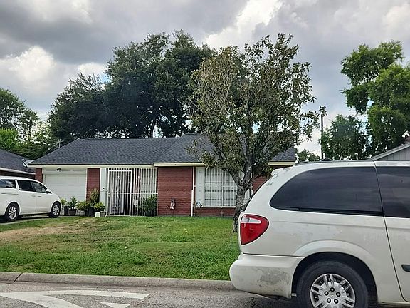 2nd image of 11102 Carvel Ln