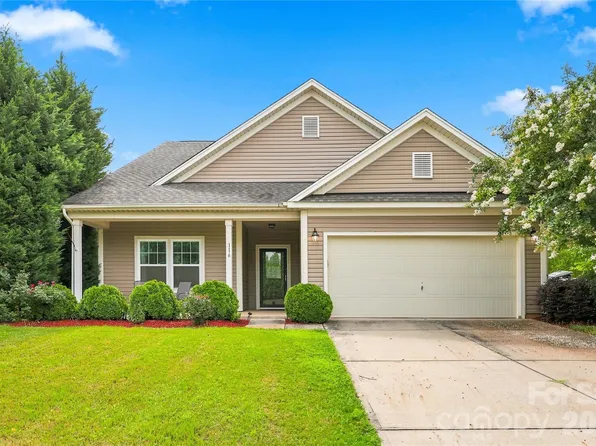 116 Water Ski Dr, Statesville, NC 28677