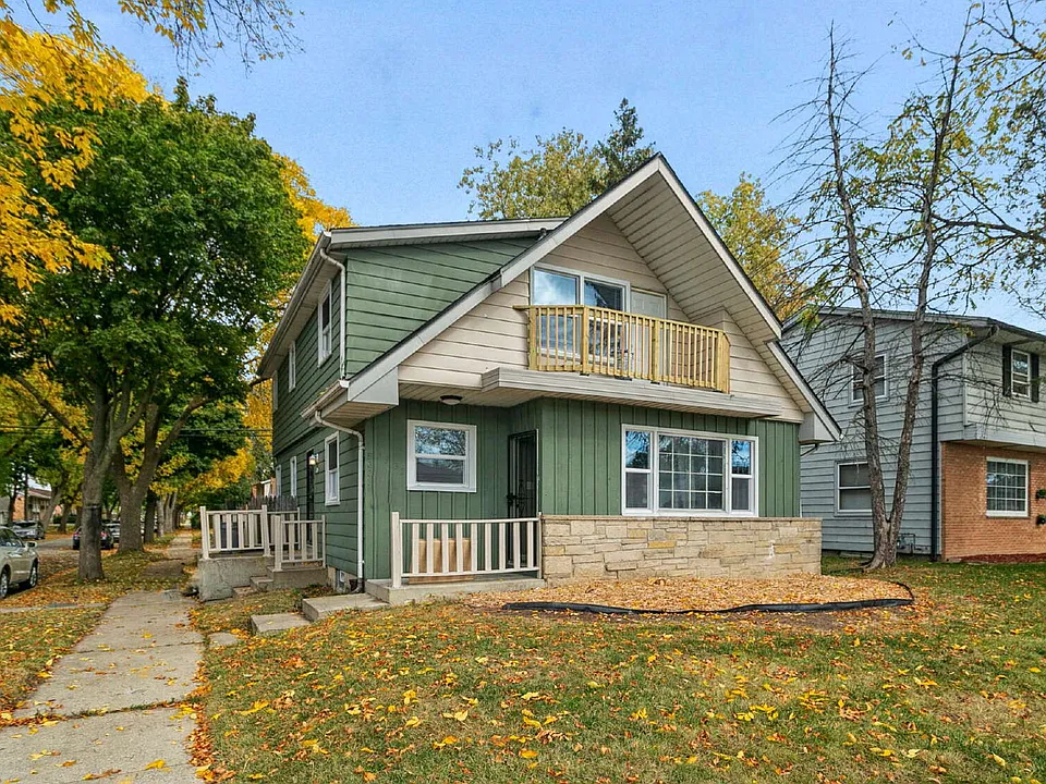 9332 W Silver Spring Dr