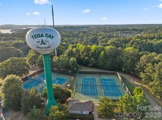 3072 Point Clear Dr, Tega Cay, SC 29708