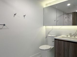 1 Concord Cityplace Way #3111, Toronto, ON M5V 3V4
