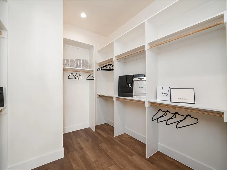 8907 Knoll Branch Dr — Photo 15