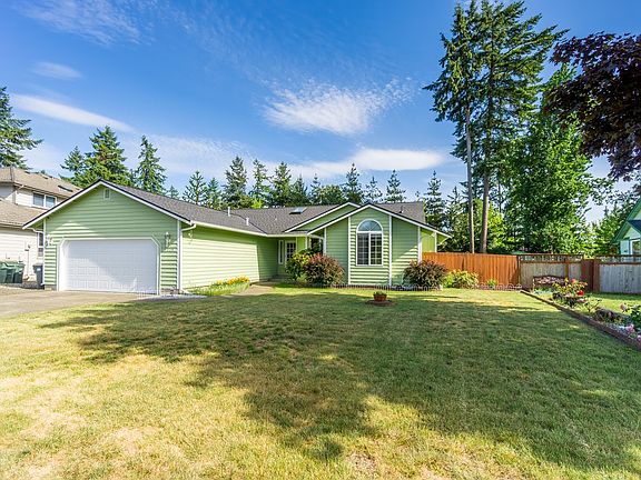 2nd image of 3229 Jeri Dr NE