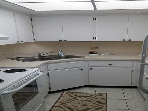 5th image of 100 Waverly Way APT 110